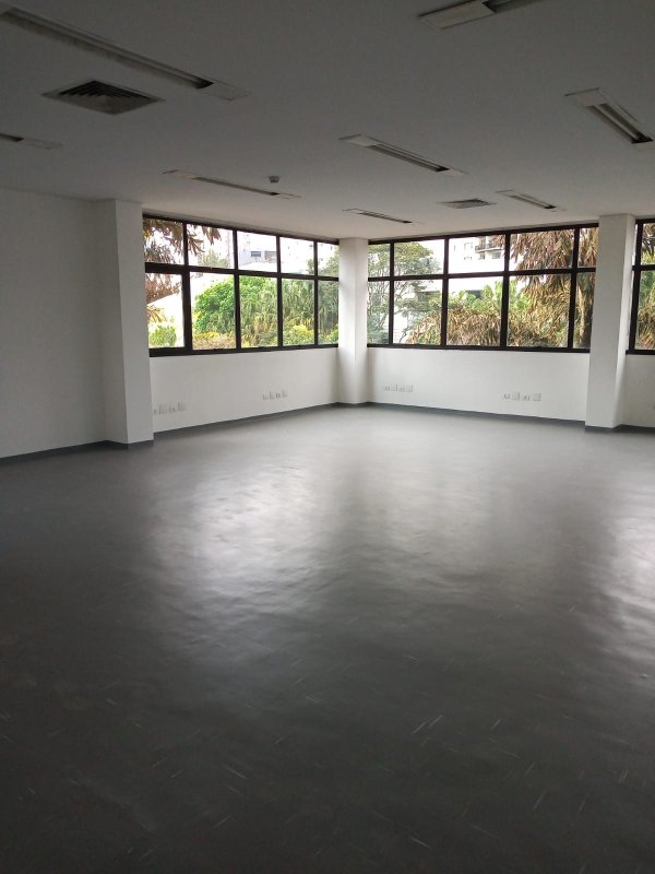Prédio Comercial à venda no bairro Planalto Paulista em São Paulo/SP, 40 vagas | 1250m² | Oportunidade