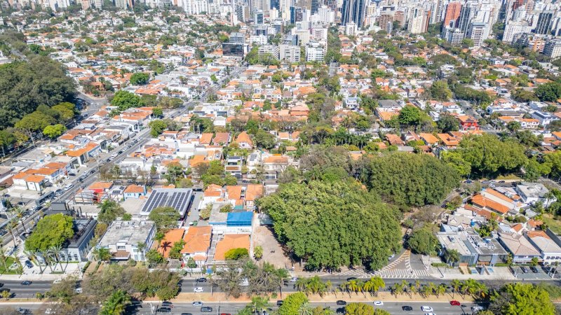 Terreno à venda no bairro Jardim Paulista em São Paulo/SP | Alto Padrão / Luxo