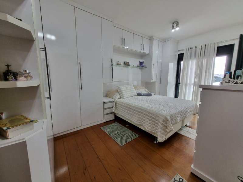 Apartamento à venda no bairro Chácara Inglesa em São Paulo/SP | 3 quartos, 3 suítes, 3 vagas | 230m² | Alto Padrão / Luxo