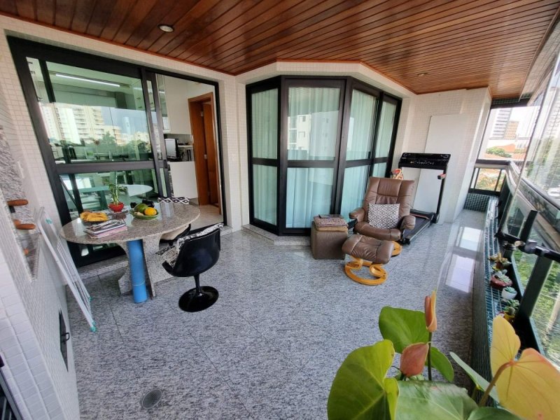 Apartamento à venda no bairro Chácara Inglesa em São Paulo/SP | 3 quartos, 3 suítes, 3 vagas | 230m² | Alto Padrão / Luxo