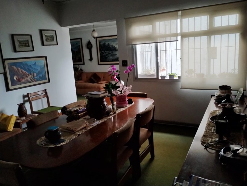 Casa à venda no bairro Chácara Inglesa em São Paulo/SP | 3 quartos, 3 vagas | 180m² | Alto Padrão / Luxo