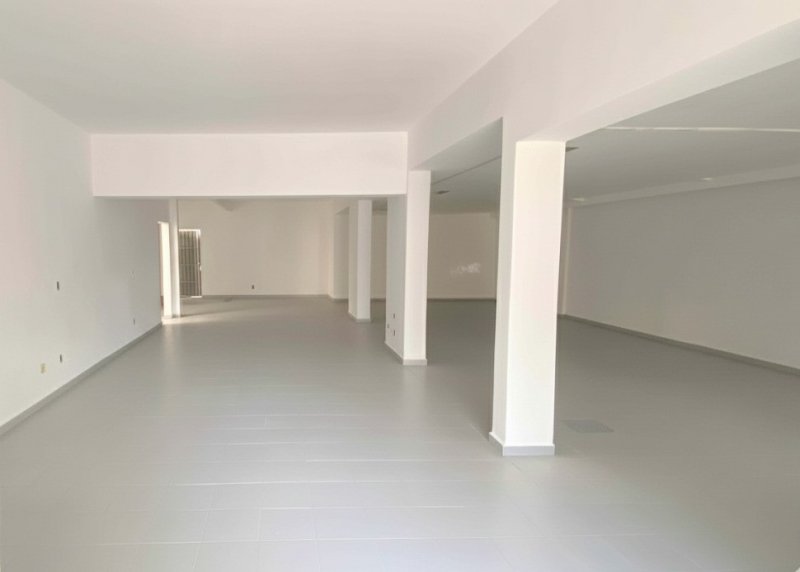 Casa à locação no bairro Santo Amaro em São Paulo/SP, 7 vagas | 380m² | Oportunidade